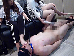 ドS女子大生＆ドS専門学生のM男いじめ
