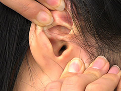 耳フェチ！耳穴観察 春山めい