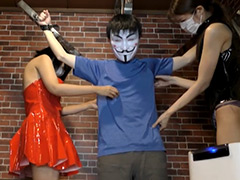 磔にされて2人の女王様に28分連続くすぐり責めされた