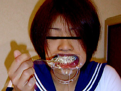 開口で食事01