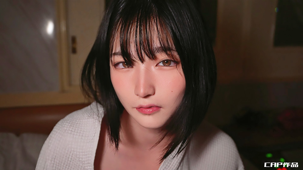 小柄で清楚な彼女は実はエッチな小悪魔ビッチ！