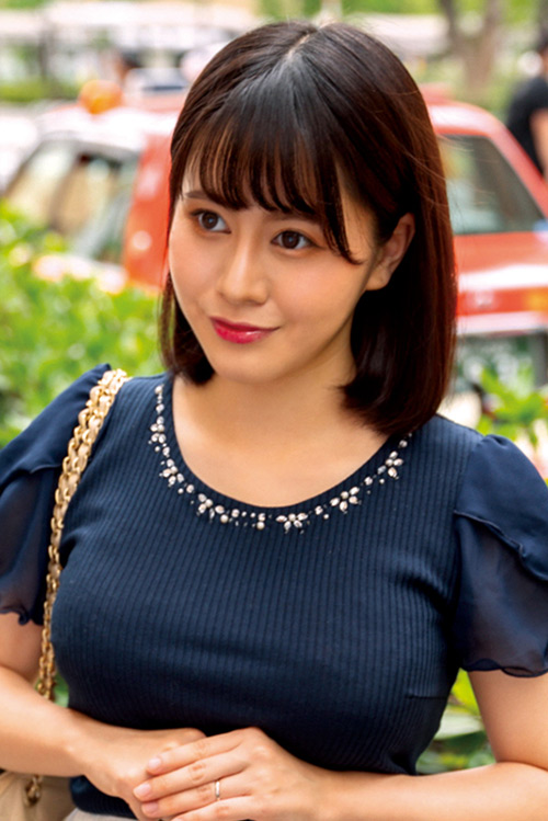 旦那とは週2でSEXしてるけど全然足りない淫乱妻