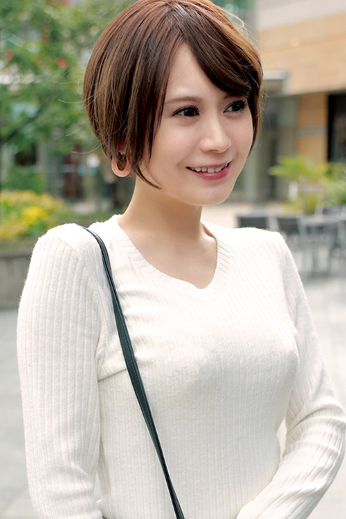 スレンダー巨乳な奥様は清楚なフリしてドエロでした！