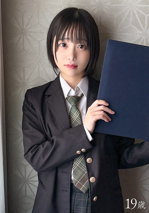 貧乳ショートカットの裏垢女子と卒業記念ハメ撮り